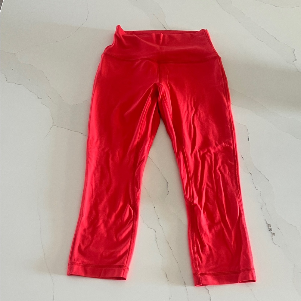 LULULEMON Capri Leggings